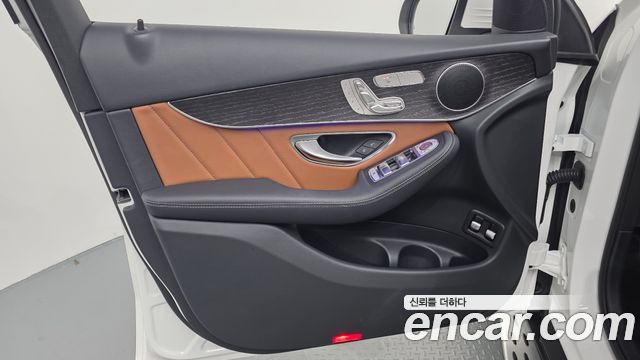 Mercedes-Benz GLC-Class 2021 — photo 14