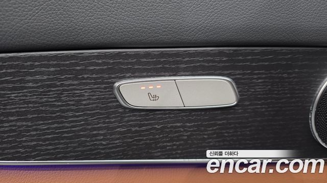 Mercedes-Benz GLC-Class 2021 — photo 36