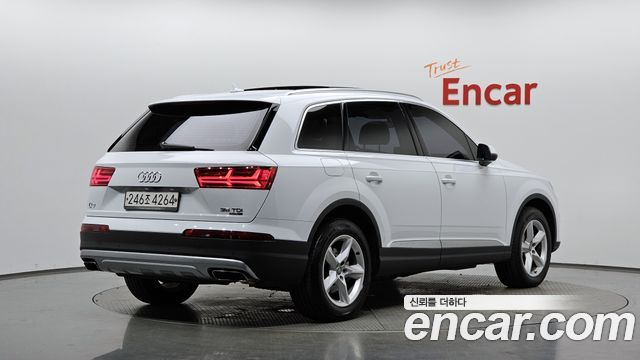 Audi Q7 2016 — photo 2
