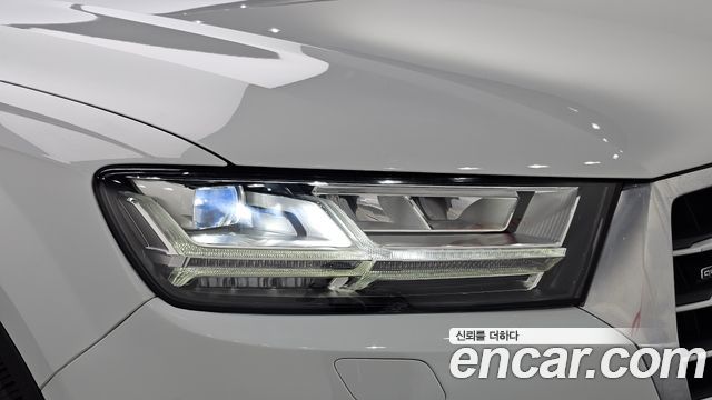 Audi Q7 2016 — photo 8