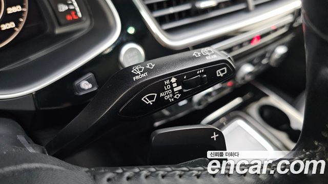Audi Q7 2016 — photo 28