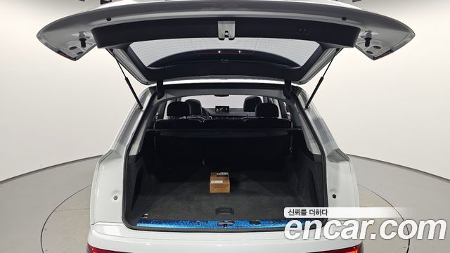 Audi Q7 2016 — photo 32