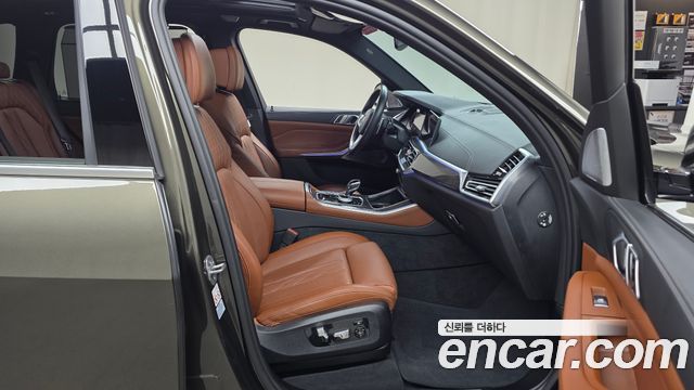 BMW X5 2023 — photo 17
