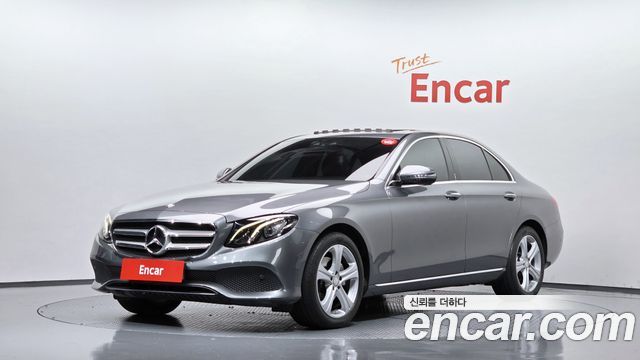 Mercedes-Benz E-Class 2017 — photo 1