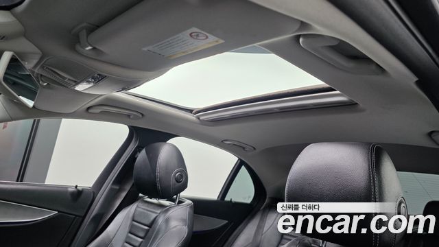 Mercedes-Benz E-Class 2017 — photo 18