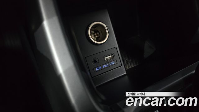 Hyundai AVANTE 2014 — photo 24