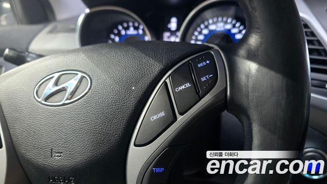 Hyundai AVANTE 2014 — photo 25