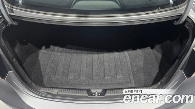 Hyundai AVANTE 2014 — photo 26