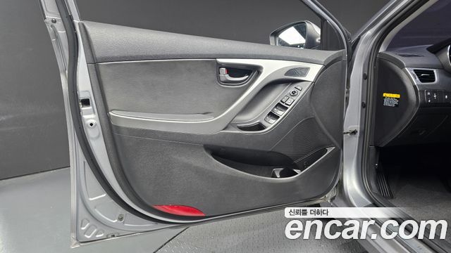 Hyundai AVANTE 2014 — photo 14