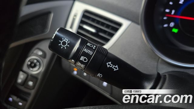 Hyundai AVANTE 2014 — photo 27