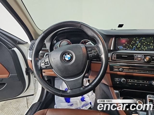 BMW 5-Series 2014 — photo 9