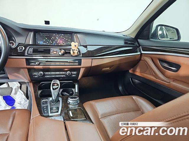 BMW 5-Series 2014 — photo 10