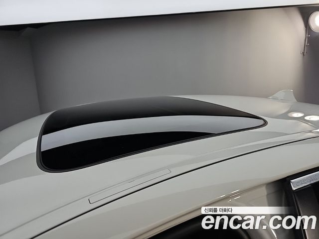 BMW 5-Series 2014 — photo 13