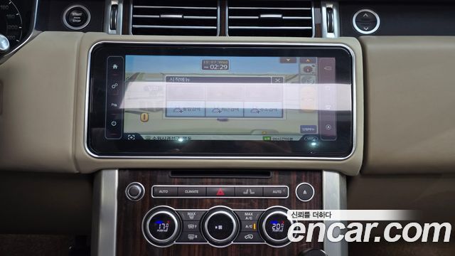 Land Rover Range Rover 2016 — photo 13