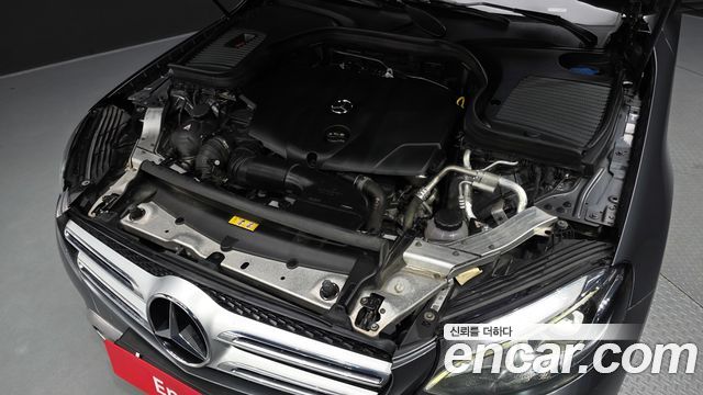 Mercedes-Benz GLC-Class 2017 — photo 6