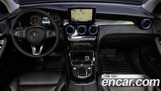 Mercedes-Benz GLC-Class 2017 — photo 10