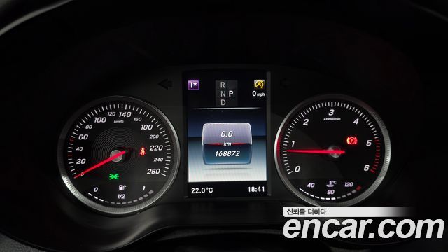 Mercedes-Benz GLC-Class 2017 — photo 11