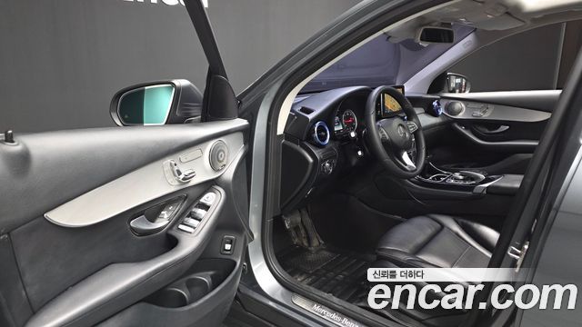 Mercedes-Benz GLC-Class 2017 — photo 13