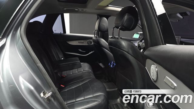 Mercedes-Benz GLC-Class 2017 — photo 18