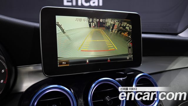 Mercedes-Benz GLC-Class 2017 — photo 21