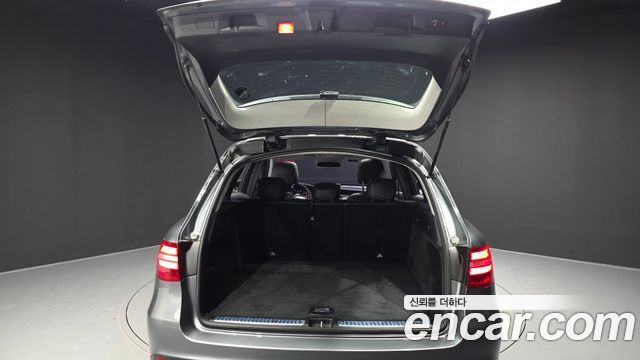Mercedes-Benz GLC-Class 2017 — photo 26