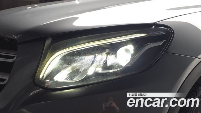 Mercedes-Benz GLC-Class 2017 — photo 8