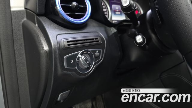 Mercedes-Benz GLC-Class 2017 — photo 29