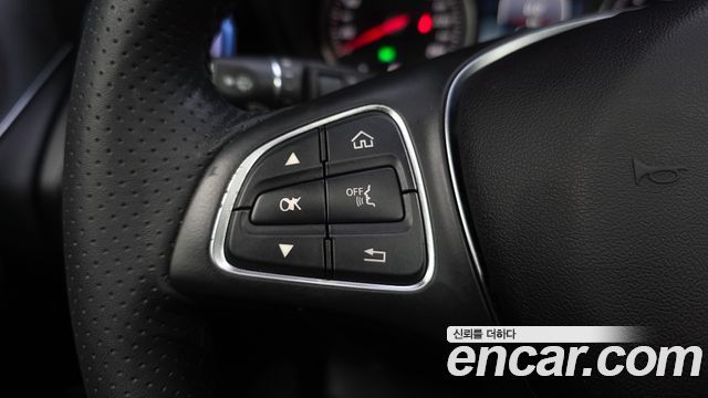 Mercedes-Benz GLC-Class 2017 — photo 30