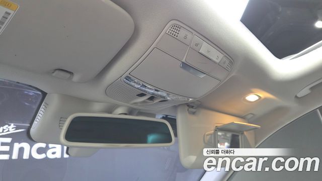 Mercedes-Benz GLC-Class 2017 — photo 31