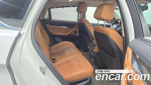 BMW X6 2016 — photo 11