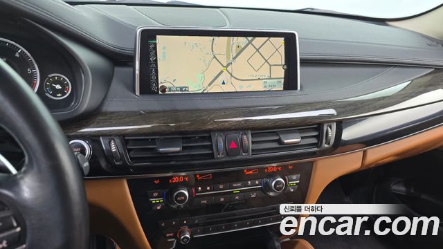 BMW X6 2016 — photo 12