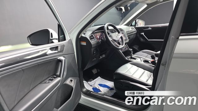 Volkswagen Tiguan 2022 — photo 10