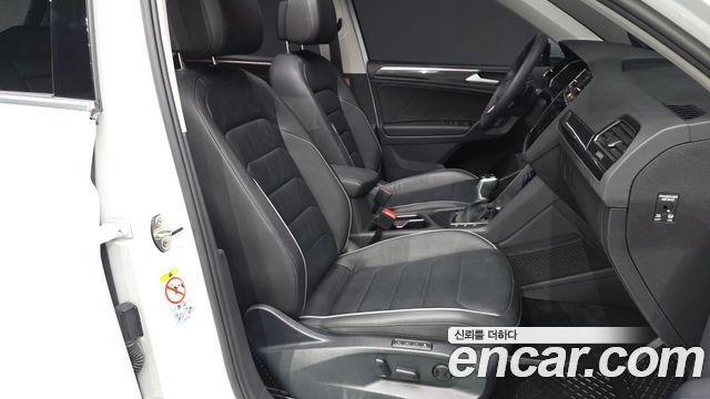 Volkswagen Tiguan 2022 — photo 11