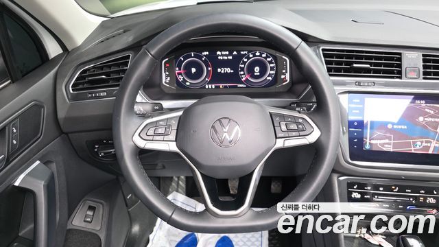 Volkswagen Tiguan 2022 — photo 13