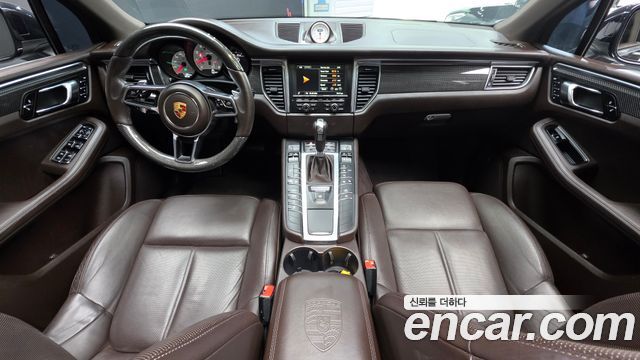 Porsche Macan 2015 — photo 10