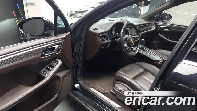 Porsche Macan 2015 — photo 13