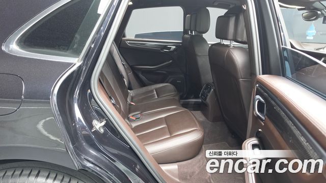 Porsche Macan 2015 — photo 17