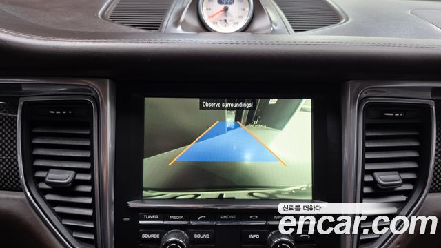 Porsche Macan 2015 — photo 20