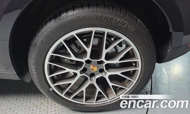 Porsche Macan 2015 — photo 7