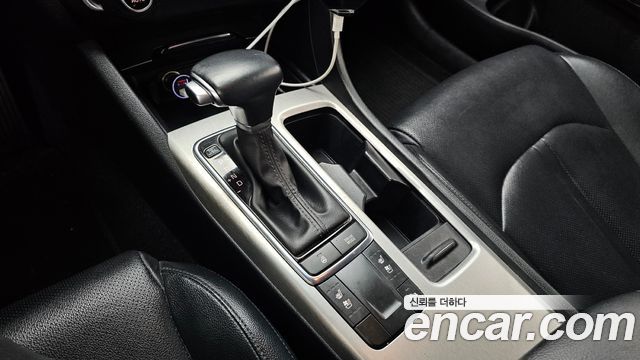 Kia K5 2017 — photo 12