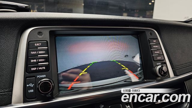 Kia K5 2017 — photo 21
