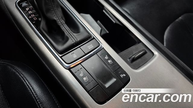 Kia K5 2017 — photo 23