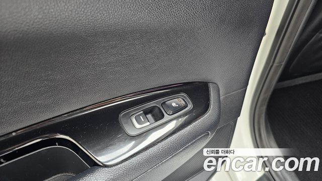 Kia K5 2017 — photo 25