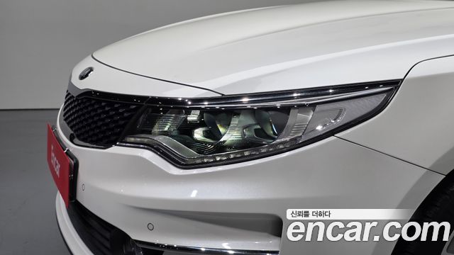 Kia K5 2017 — photo 8