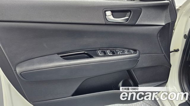 Kia K5 2017 — photo 14