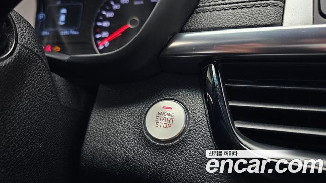 Kia K5 2017 — photo 27
