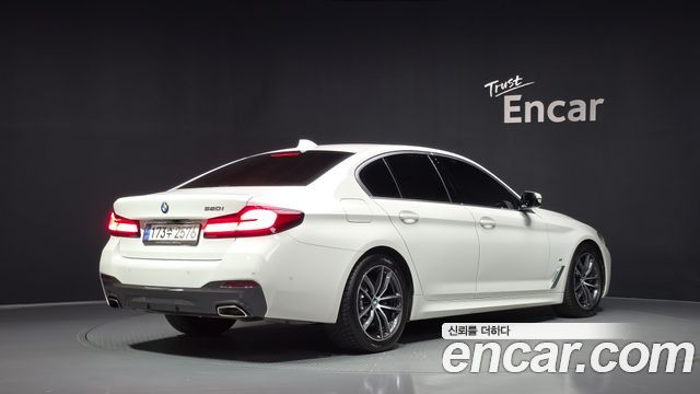 BMW 5-Series 2021 — photo 2