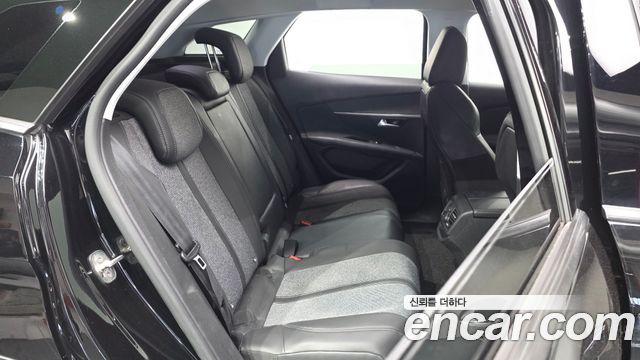 Peugeot 3008 2019 — photo 17