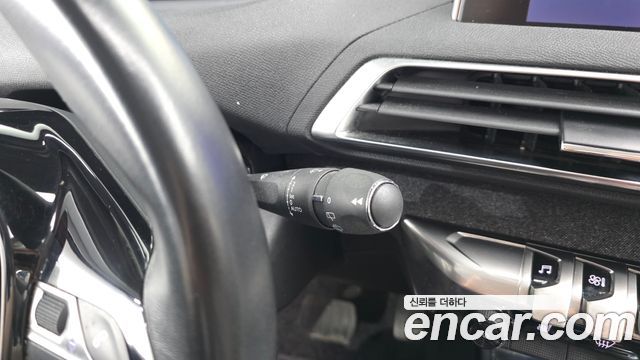 Peugeot 3008 2019 — photo 23