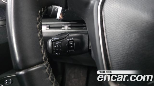 Peugeot 3008 2019 — photo 24